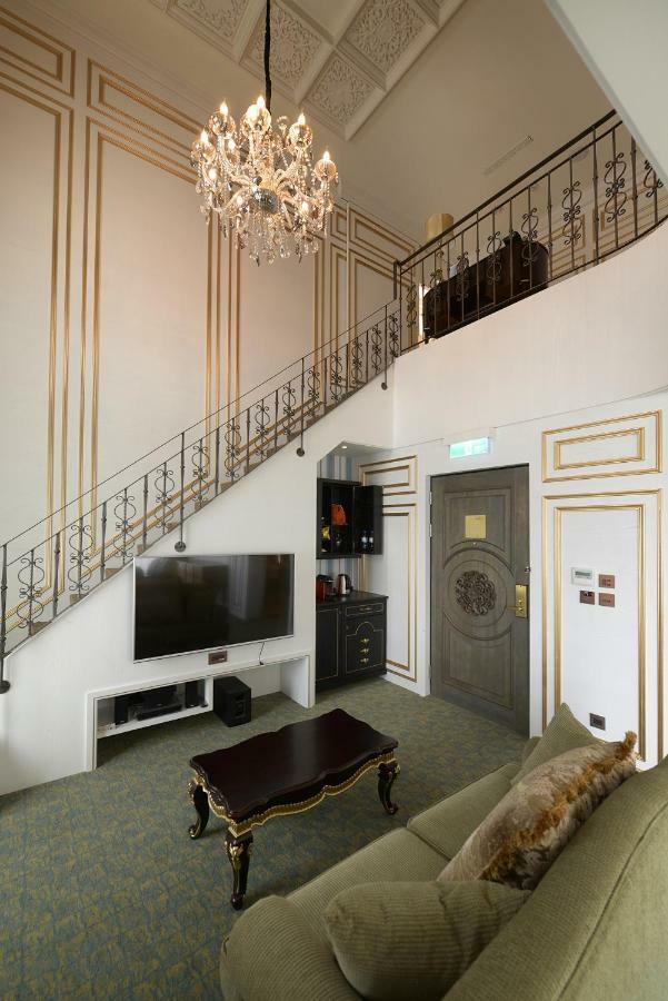 Golden Tulip Rs Boutique Hotel-Tainan Exterior photo